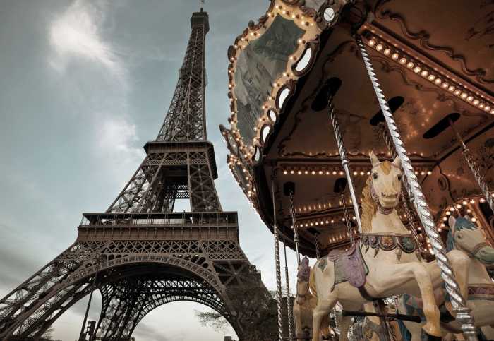 Paper Carrousel de Paris