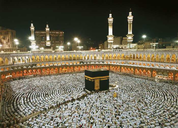 Paper Kaaba at Night