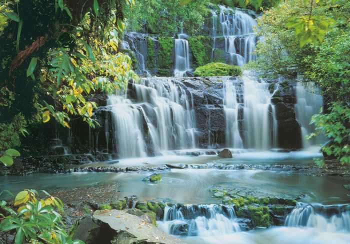 Paper Pura Kaunui Falls