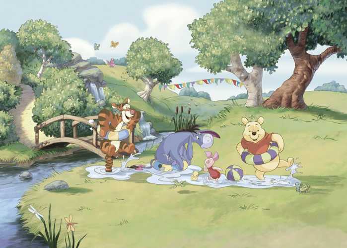Standard Non-woven Disney Winnie the Pooh Friendship and Fun