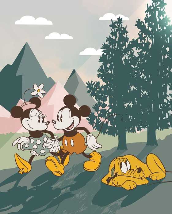 Standard Non-woven Mickey & Minnie Embrace Nature