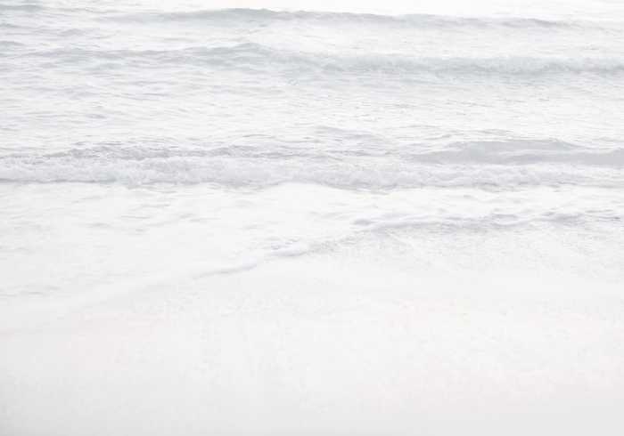 Premium Non-Woven Silver Beach