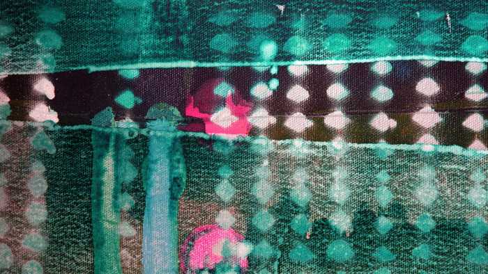Premium Non-Woven Zigzag Spangling mint