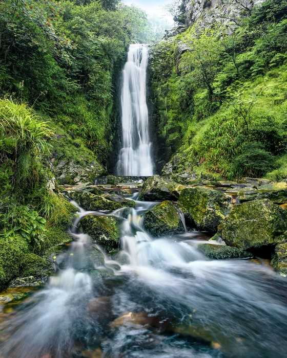 Premium Non-Woven Glenevin Falls