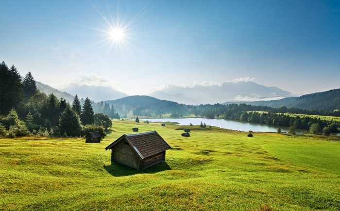 Standard Non-woven Bergwiese vor Karwendel