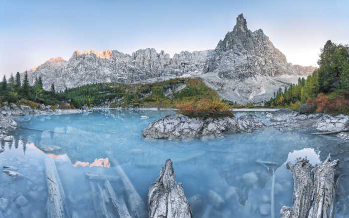 Digital wallpaper Alpine Treasure