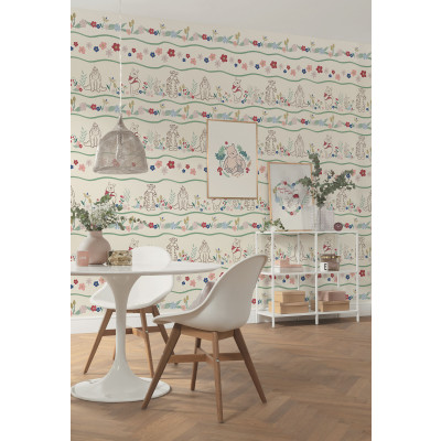 Disney Winnie the Pooh Friends in Garden