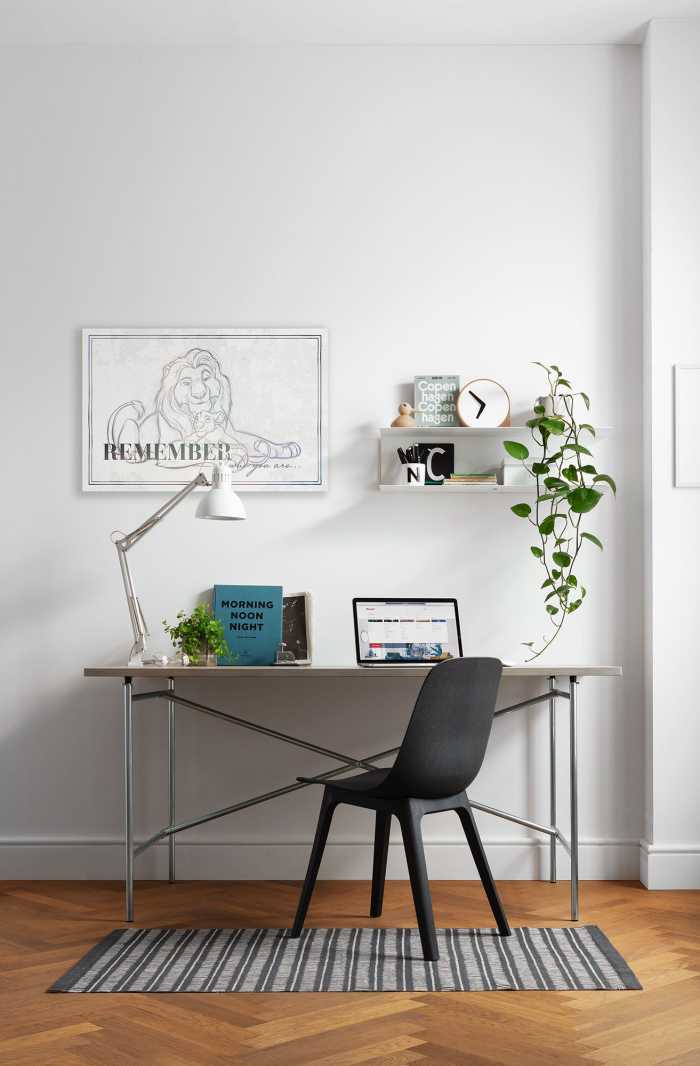 Vlies Bild auf Keilrahmen/ Echtholzrahmen Lion King - Be Yourself