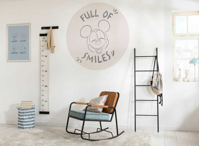 Non-woven adhesive round mural Mickey Mouse Joke