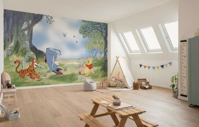 Standard Non-woven Disney Winnie the Pooh Friendly Day