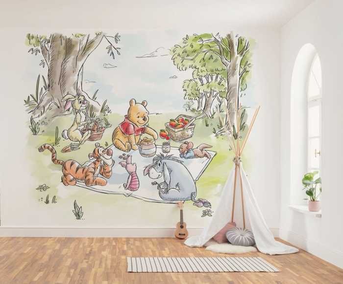 Standard Non-woven Disney Winnie the Pooh Nice for Picnics