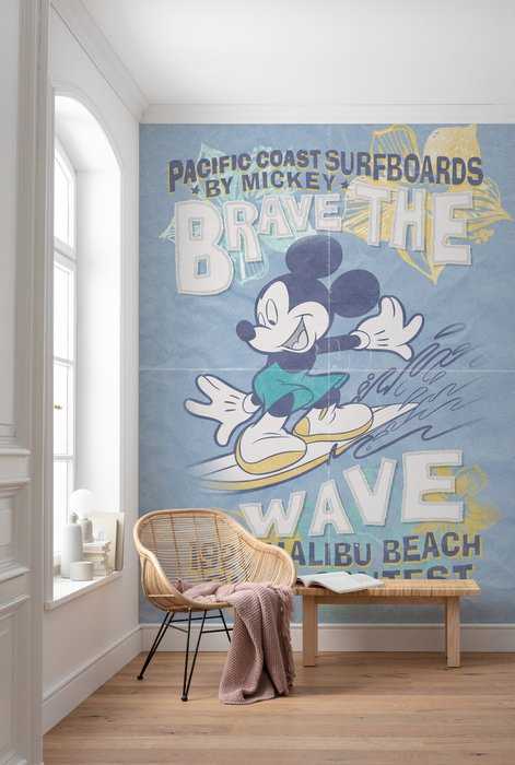Standard Non-woven Mickey Brave the Wave