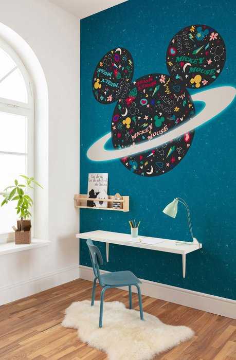 Standard Non-woven Planet Mickey