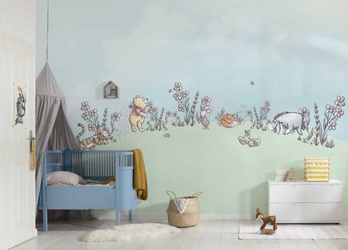 Standard Non-woven Winnie the Pooh - Curious Minds