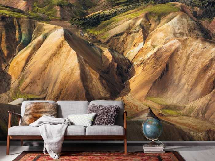 Premium Non-Woven Shiny Mountains